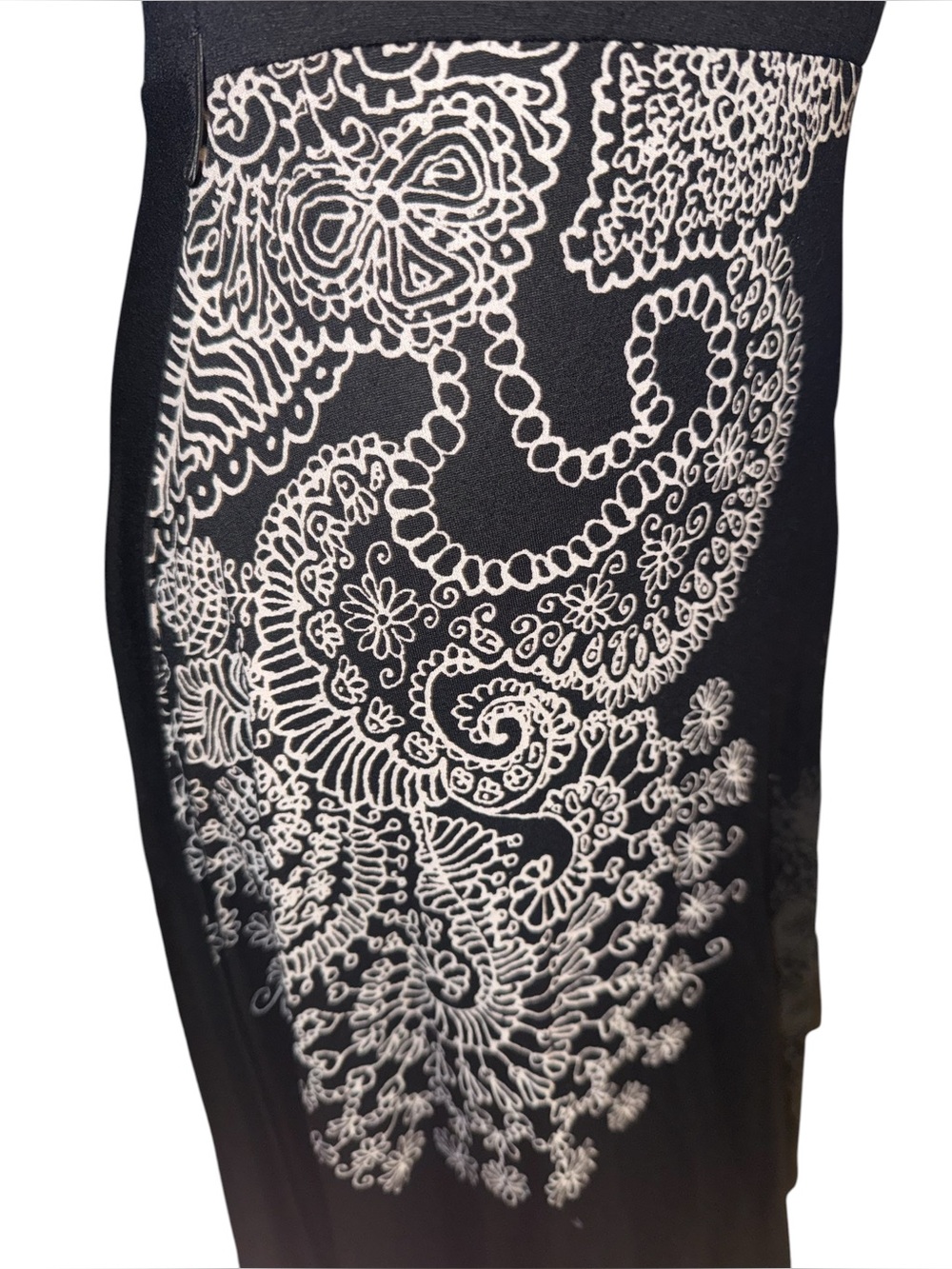 Desigual Black Sleeveless Keyhole Dress with Floral Accents. Small - Picture 3 of 6